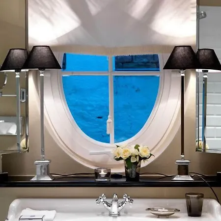 Ξενοδοχείο Boutiquehotel Small Luxury 4*